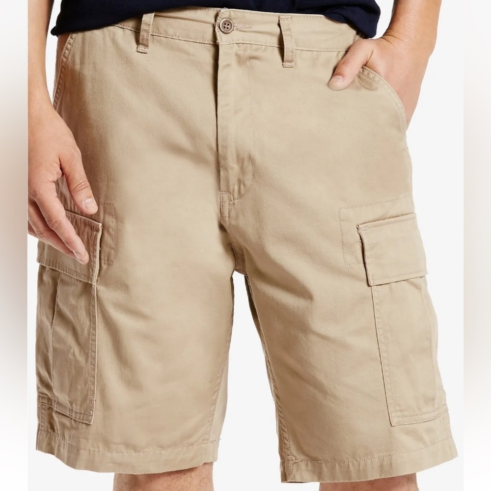 NWT Levi's Carrier Cargo Shorts Mens 30 Loose-Fit Beige Khaki Rip stop Levis